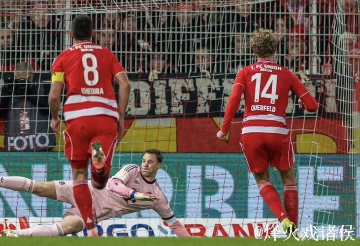 克尔费尔德：首位单场两次点球破门诺伊尔的球员